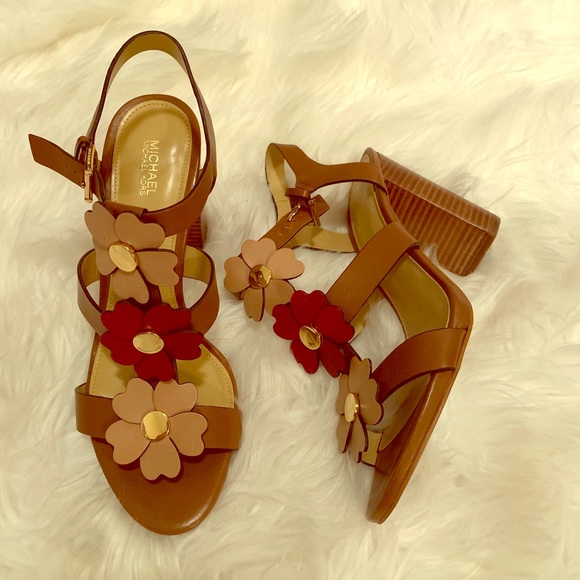 Beautiful sandals Michael Kors!! - Picture 1 of 1